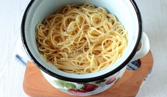 паста с ветчиной и грибами