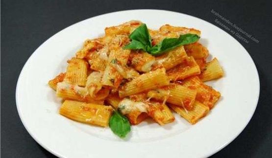 паста запеченная с моцареллой