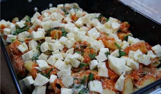 паста запеченная с моцареллой