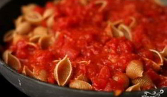 сливочная паста с помидорами и фасолью