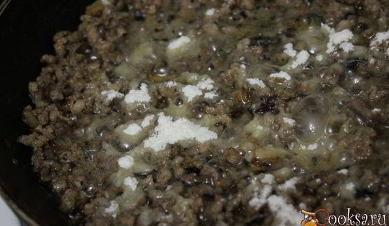 спагетти с ароматным мясным соусом