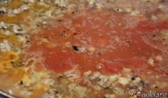 спагетти с ароматным мясным соусом