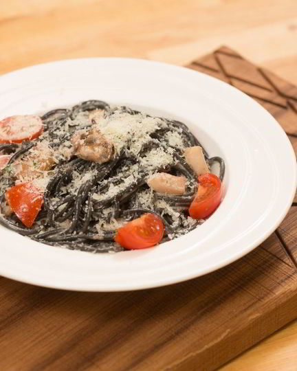 Рецепт спагетти с чернилами каракатицы и морепродуктами