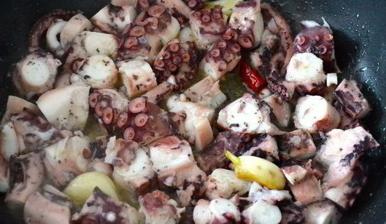 спагетти с осьминогом