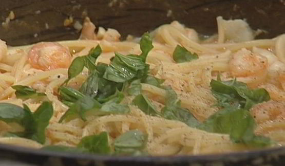 спагетти в рыбном соусе