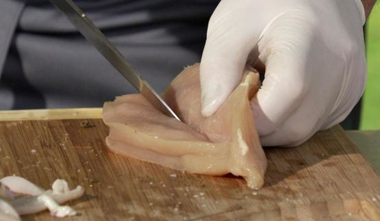 фаршированная куриная грудка с теплым салатом