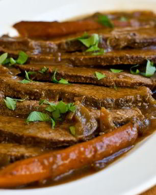 Говядина на луковой подушке