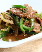 Говядина по-сычуаньски с зеленым перцем