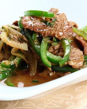 Говядина по-сычуаньски с зеленым перцем