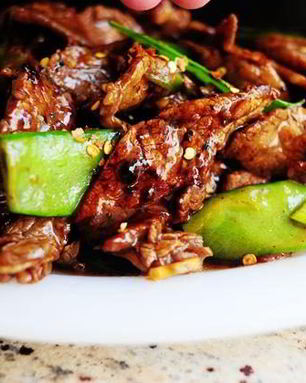 Говядина с горошком