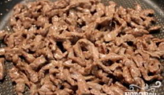 говядина с лапшой в кисло-сладком соусе