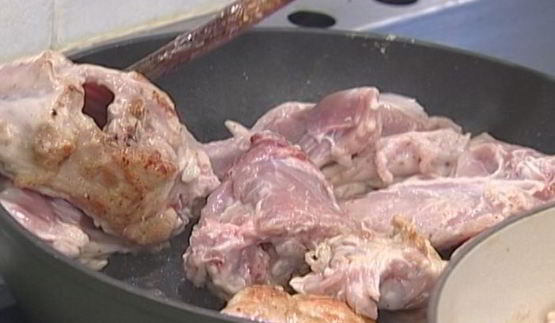 кролик с оливками