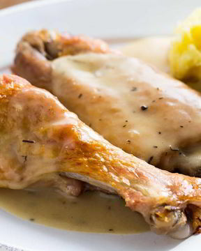 Крылышки индейки с подливкой