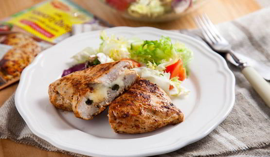 куриная грудка, фаршированная моцареллой и каперсами