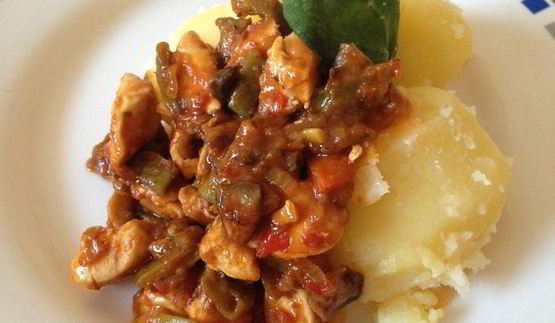 куриное филе с шампиньонами в остром соусе