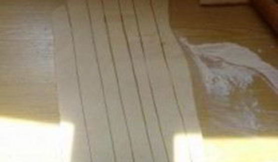 куриные ножки в слоеном тесте