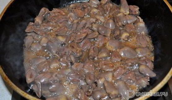 куриные потрошки в соево-сливочном соусе