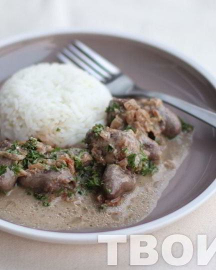 Рецепт куриных сердечек в сметане