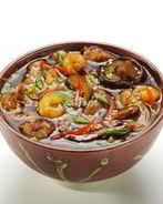 Курица и креветки с тофу, грибами и соевым соусом