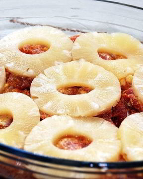 Курица с ананасами в духовке