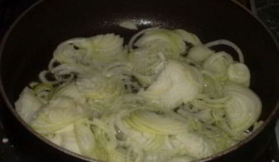 курица в пиве на сковороде