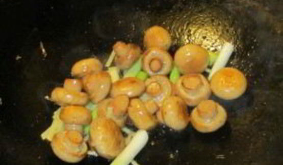 мясо с грибами