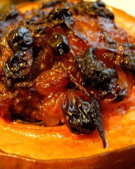 Рецепт мяса с лимоном и изюмом в тыкве