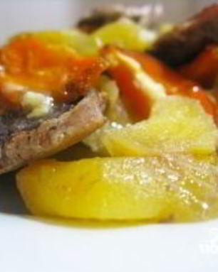 Мясо в духовке с грибами