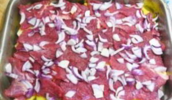 мясо в духовке с грибами