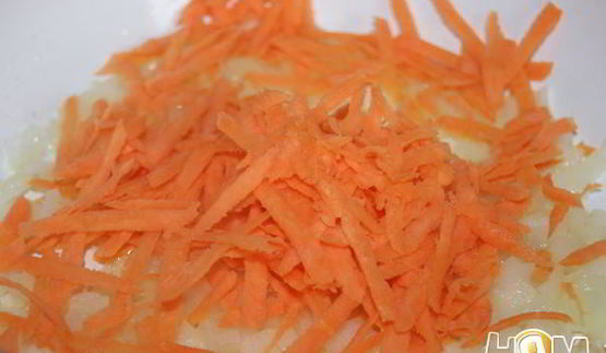 окорочка, фаршированные рисом, морковью и луком