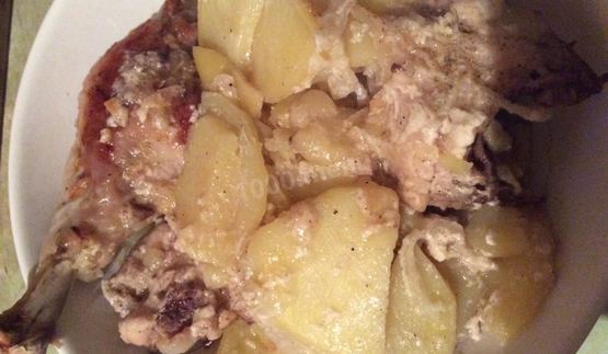сочная курочка с картошкой в духовке