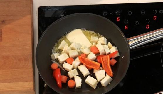 свиная грудинка, запеченная с гвоздикой