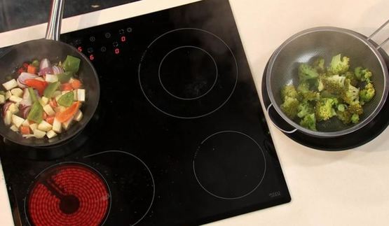 свиная грудинка, запеченная с гвоздикой