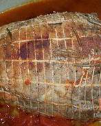 Свинина в соусе из сельдерея с томатами и белым вином