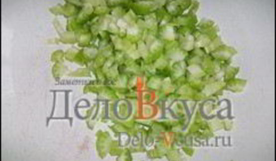 свинина в соусе из сельдерея с томатами и белым вином