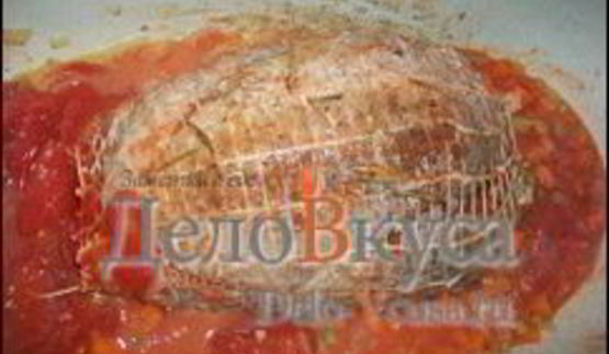 свинина в соусе из сельдерея с томатами и белым вином