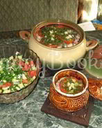 Свинина, запеченная в горшочке, с овощами