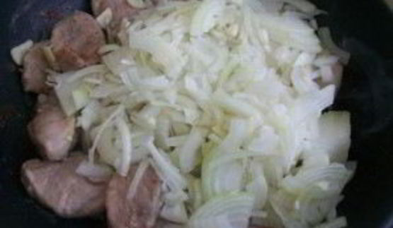 свинина, жареная кусочками