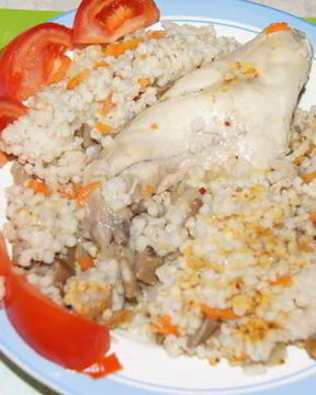 Тушеный кролик с грибами