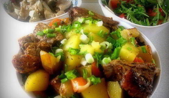 тушеные ребрышки с розмарином