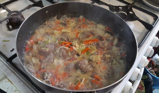 тушеные желудки индейки по-русски