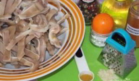 уши свиные в духовке