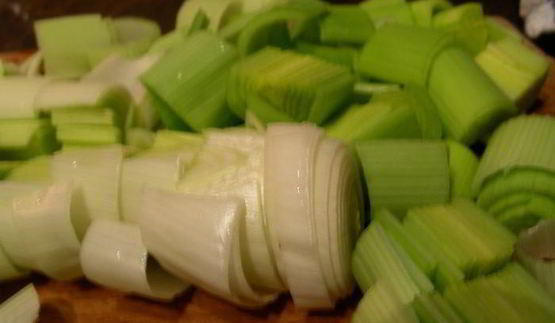 нежный гарнир из лука-порея и грибов с маскарпоне