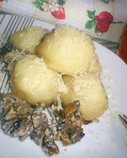 Рецепт ньокков, тушенных в сливочно-грибном соусе