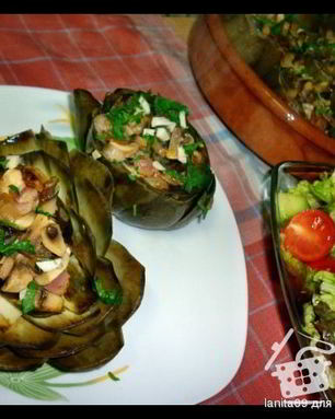 Артишоки фаршированные грибами и беконом