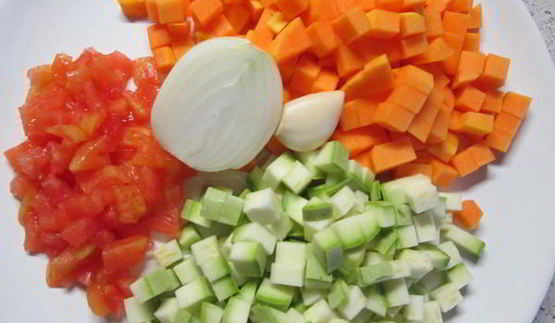 баклажаны фаршированные мясом и овощами