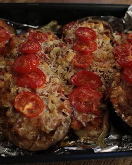Рецепт баклажанов, фаршированных овощами и сыром