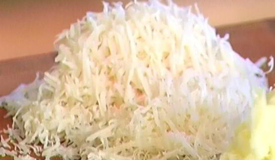 баклажаны, фаршированные овощами и сыром