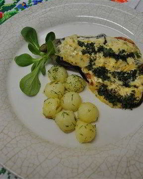 Баклажаны с помидорами и сыром