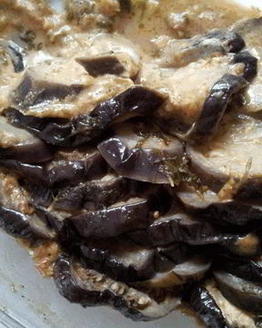 Баклажаны, тушенные в сметанном соусе